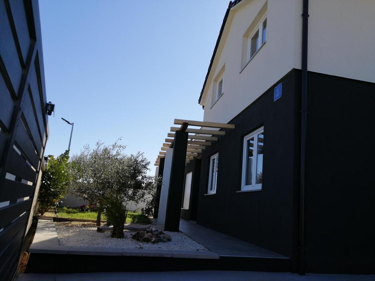 Elena Villa Pomer Buitenkant foto