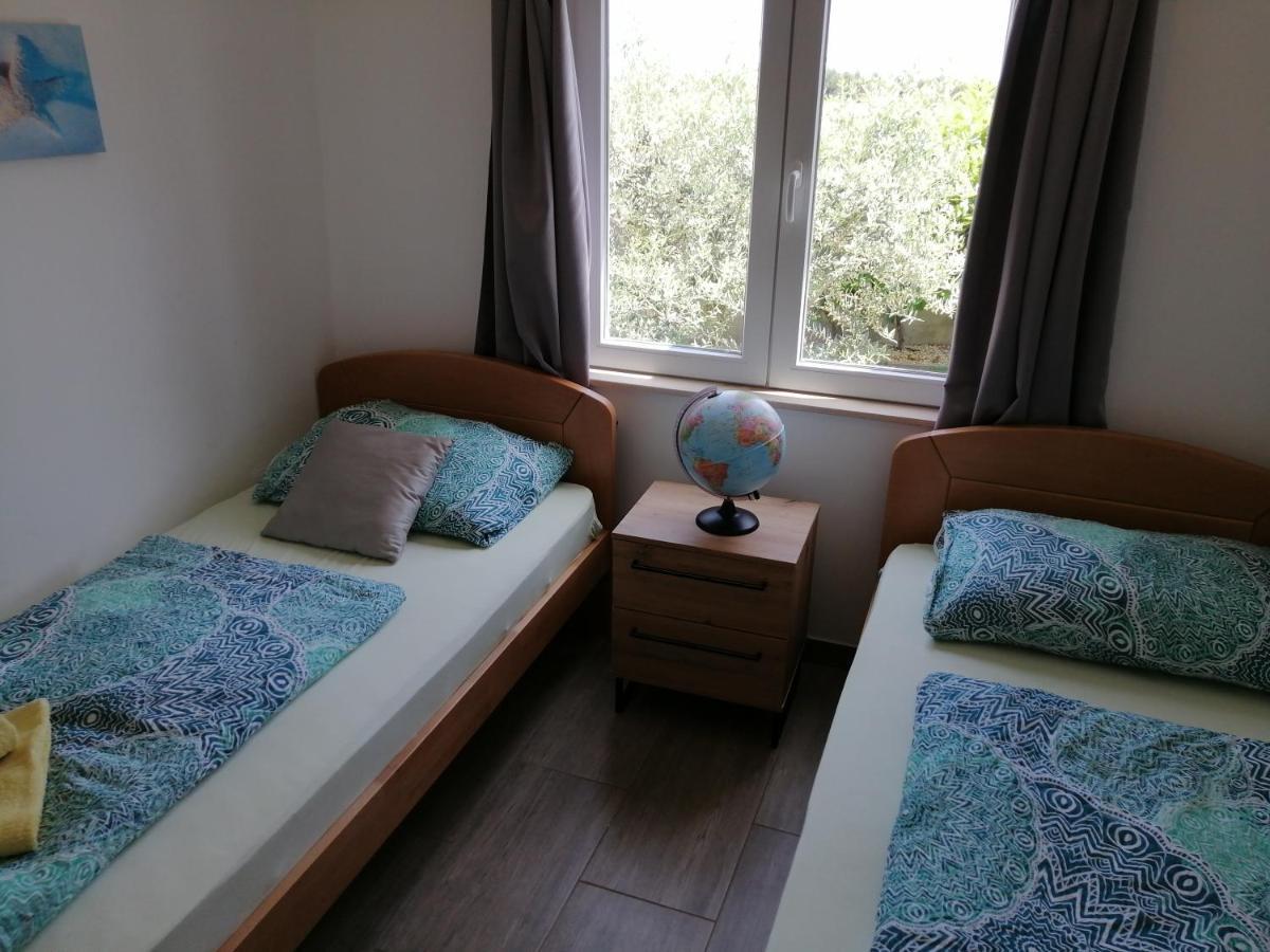Elena Villa Pomer Buitenkant foto