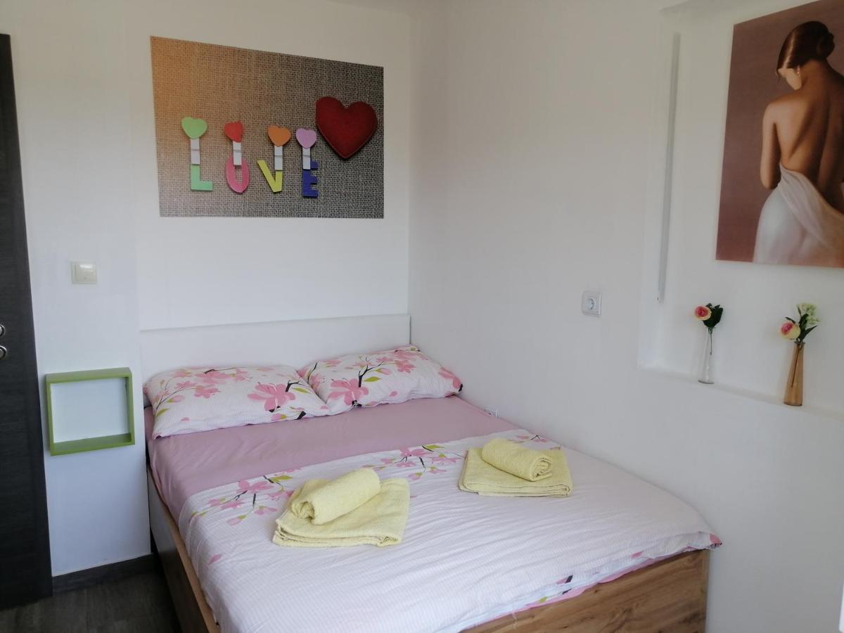 Elena Villa Pomer Buitenkant foto