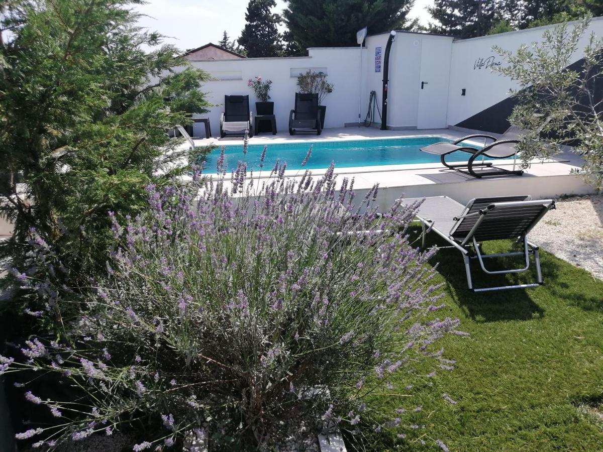 Elena Villa Pomer Buitenkant foto